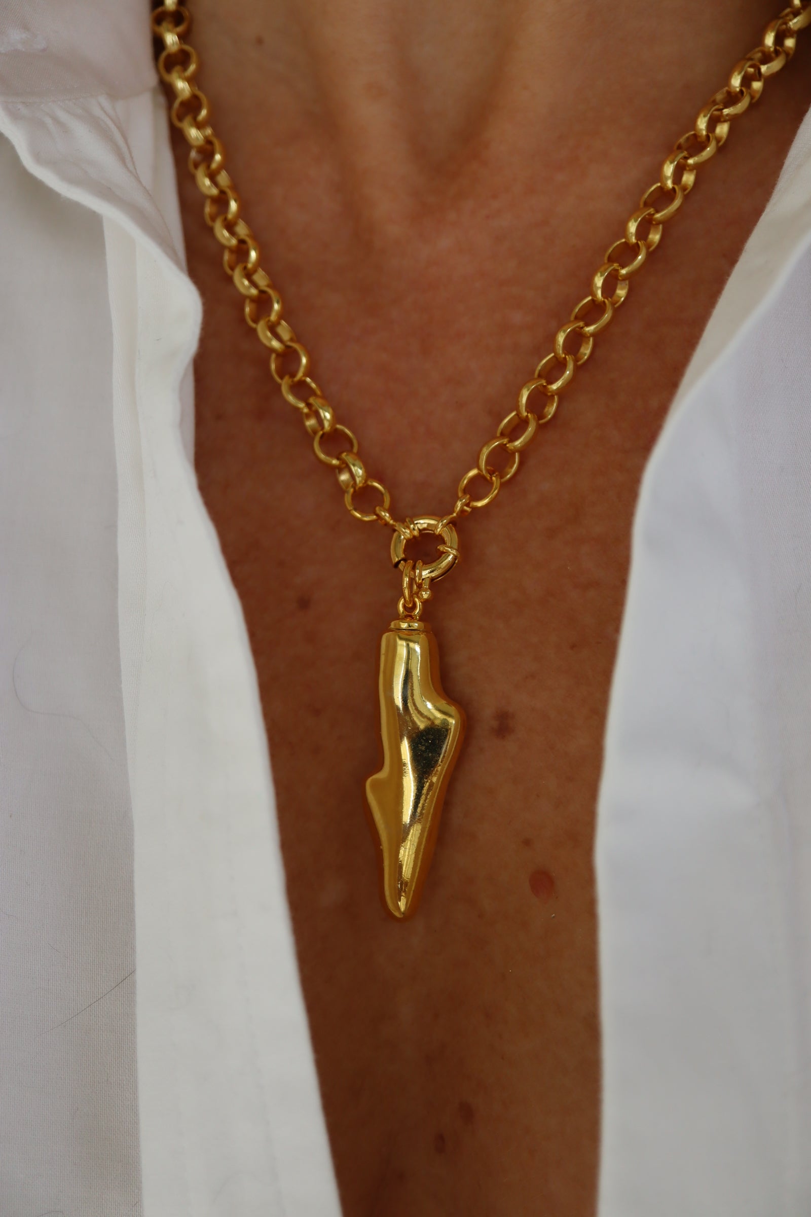 Necklaces & Pendants